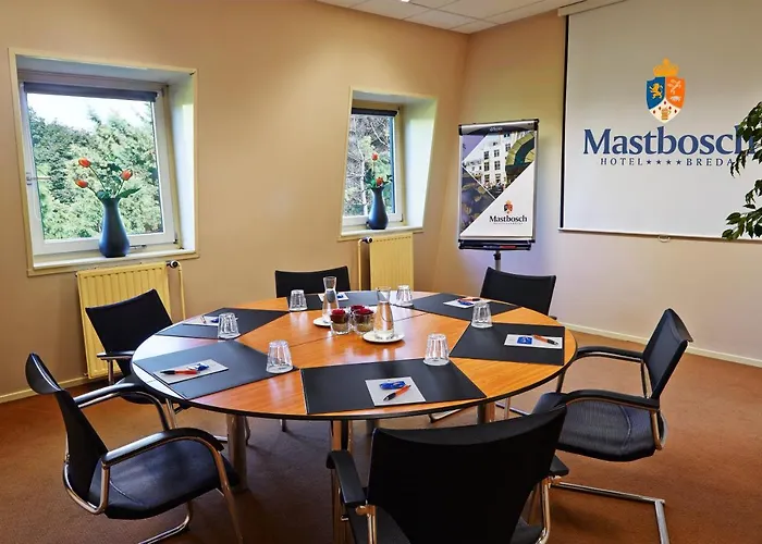 Hotell Parkhotel Mastbosch 4*