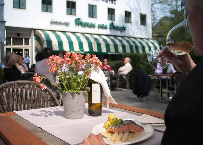 Hotell Parkhotel Mastbosch 4*